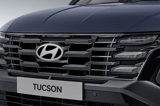 the new tucson Dark Metal Paint Radiator Grille